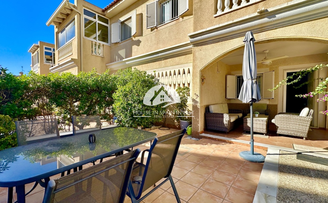 Resale - Apartment  - Orihuela Costa - Playa Flamenca