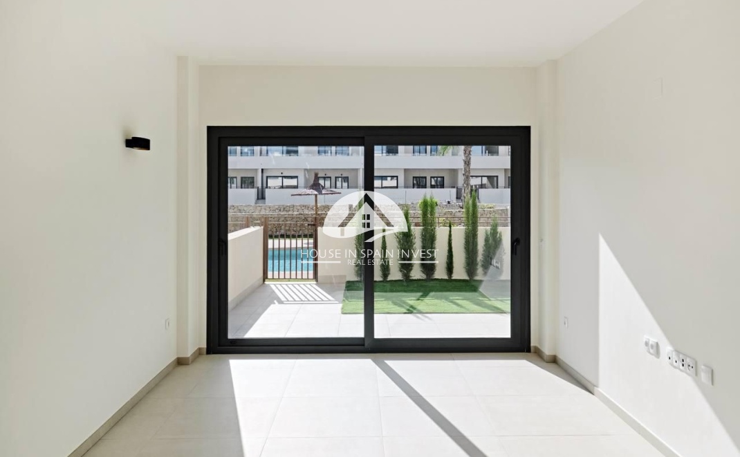 Resale - Apartment  - Torrevieja - La Veleta