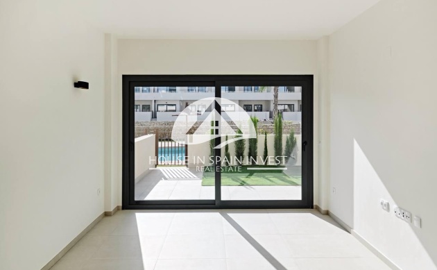 Resale - Apartment  - Torrevieja - La Veleta