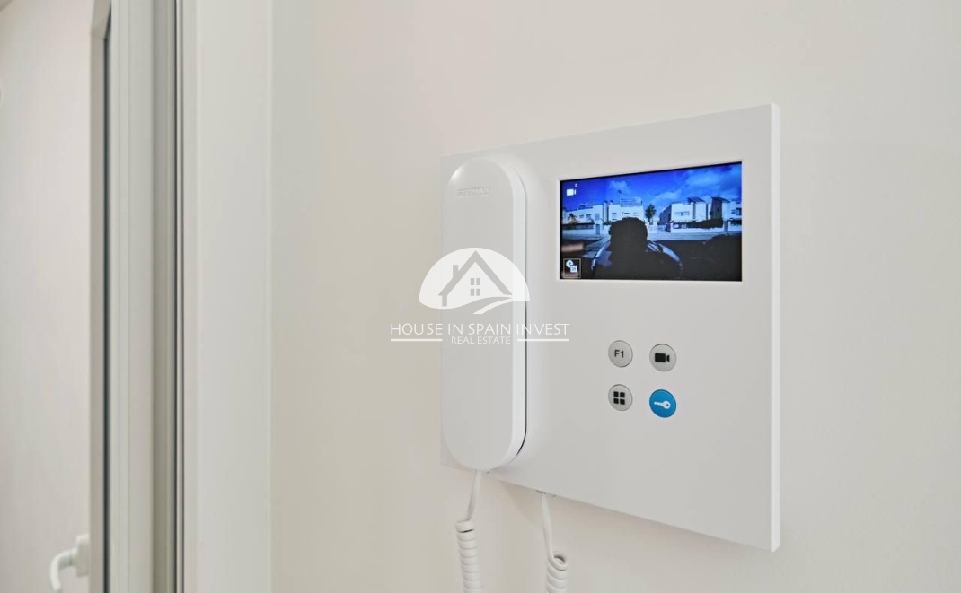 Resale - Apartment  - Torrevieja - La Veleta