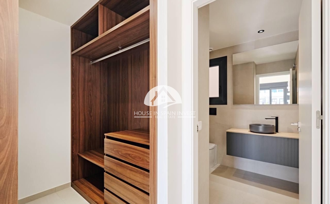 Resale - Apartment  - Torrevieja - La Veleta