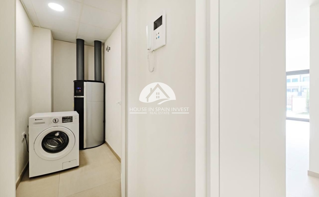 Resale - Apartment  - Torrevieja - La Veleta