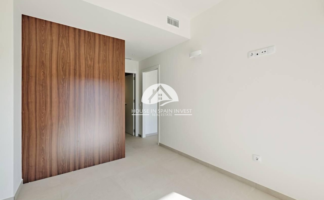 Resale - Apartment  - Torrevieja - La Veleta