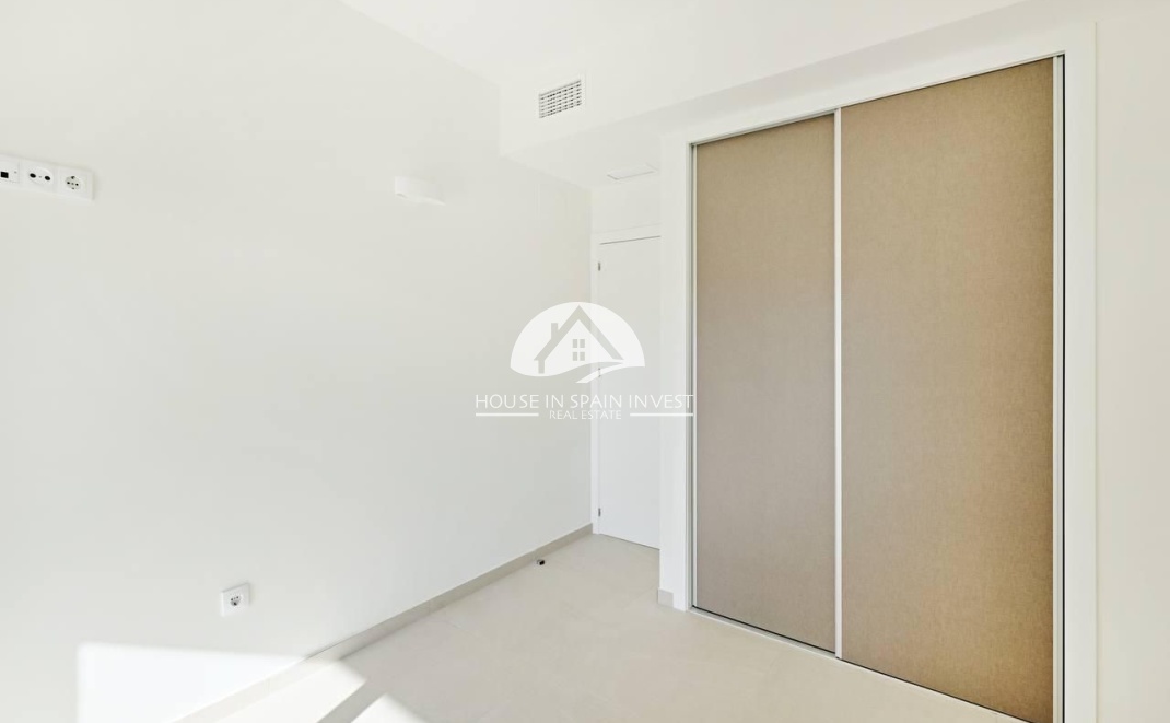 Resale - Apartment  - Torrevieja - La Veleta