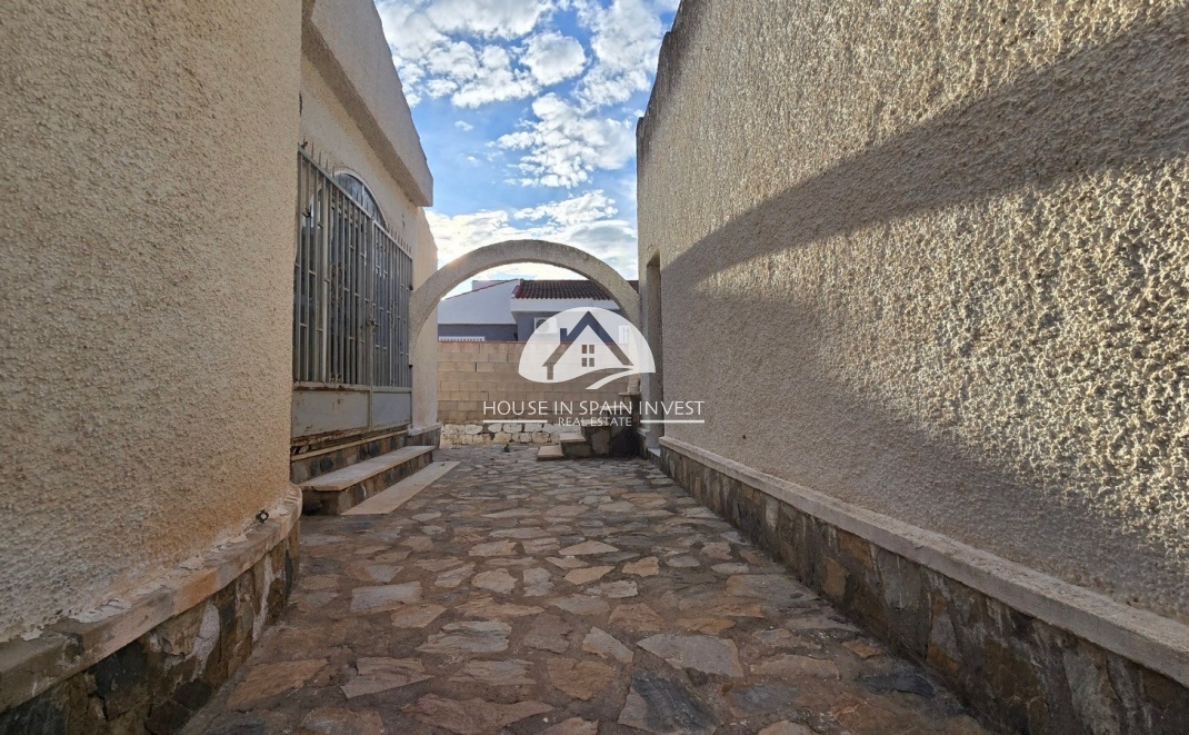 Resale - Villa - Torrevieja - La Siesta - El Chaparral - San Luis