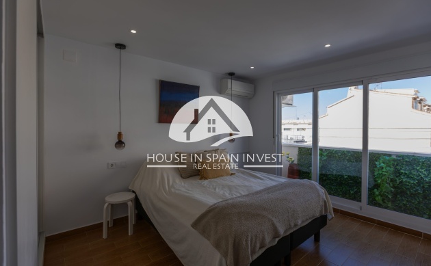 Herverkoop - Rijwoning - Torrevieja - Nueva Torrevieja - Aguas Nuevas