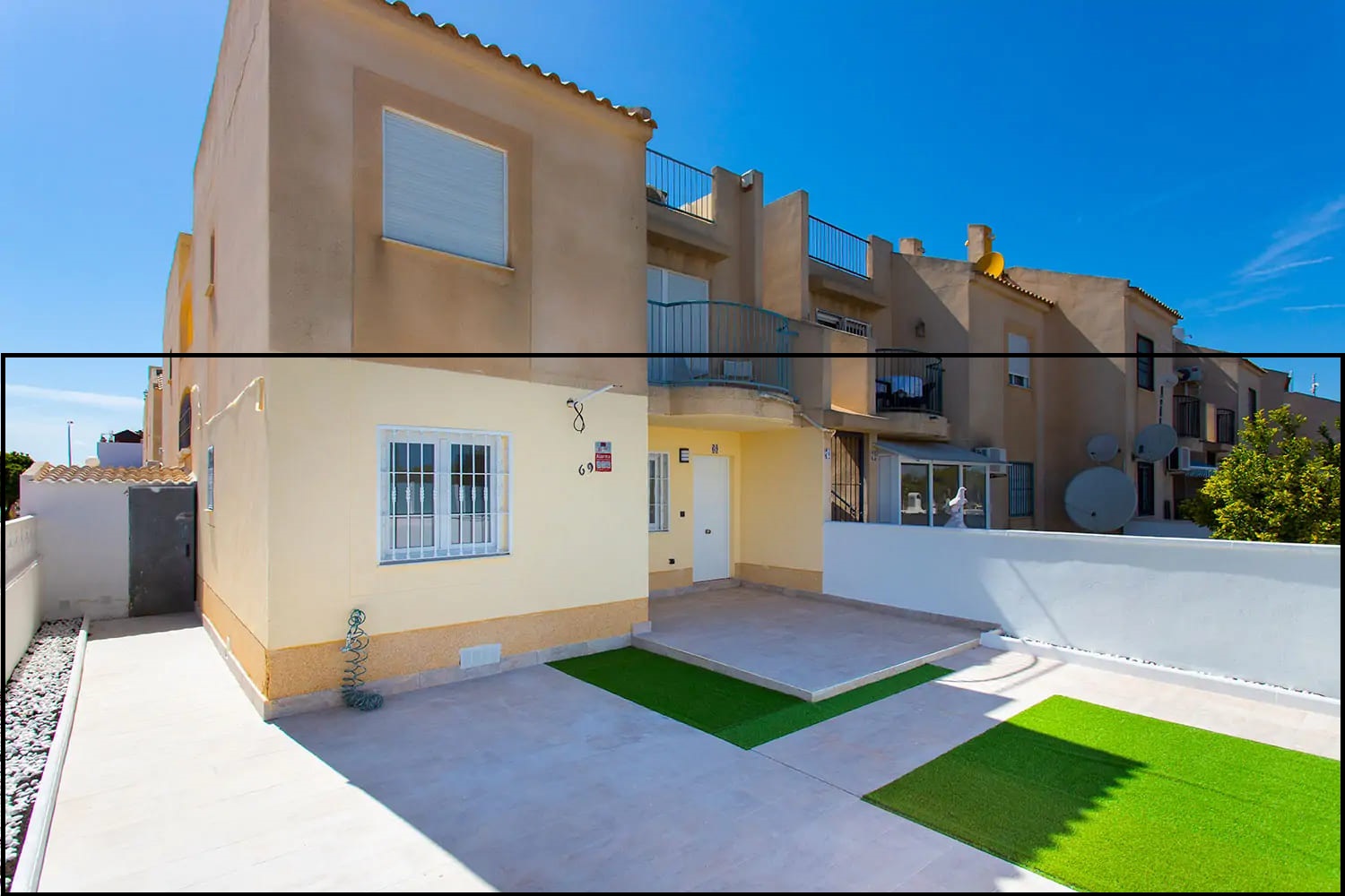 Se vende planta baja reformado con una amplia terraza esquinera frente al parque natural de Torrevieja.